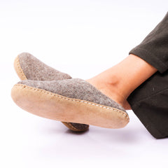 Haussimple Natural Brown Wool Clog Slippers – Handmade Indoor House Shoes