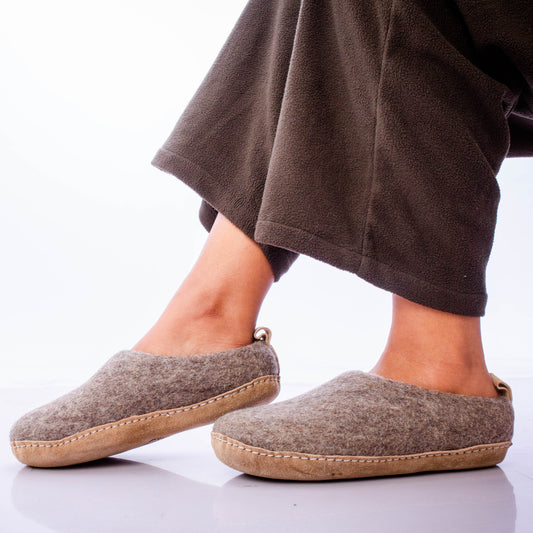 Haussimple Unisex Indoor Wool Slippers, Natural Brown