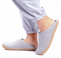 Haussimple Gray Wool Clog Slippers – Handmade Unisex Indoor Felt House Shoes